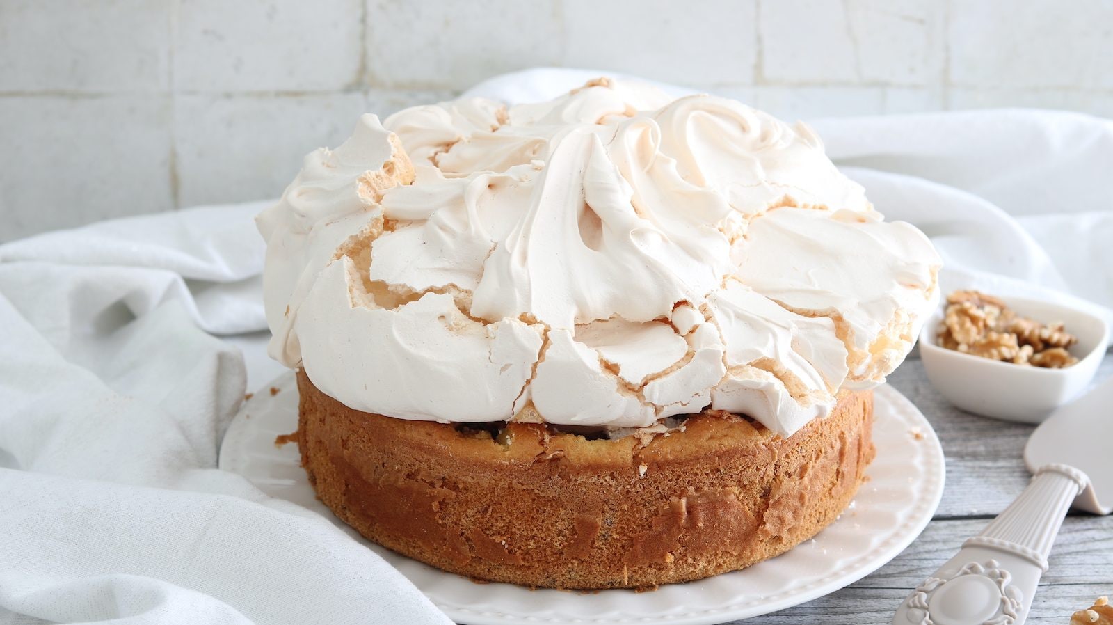 Bolo de nozes com merengue Persegani: a receita